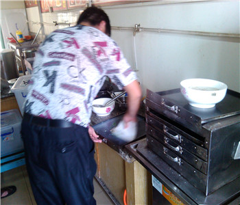 哪里有肠粉技术学习,东莞肠粉配方培训,肠粉酱汁做法